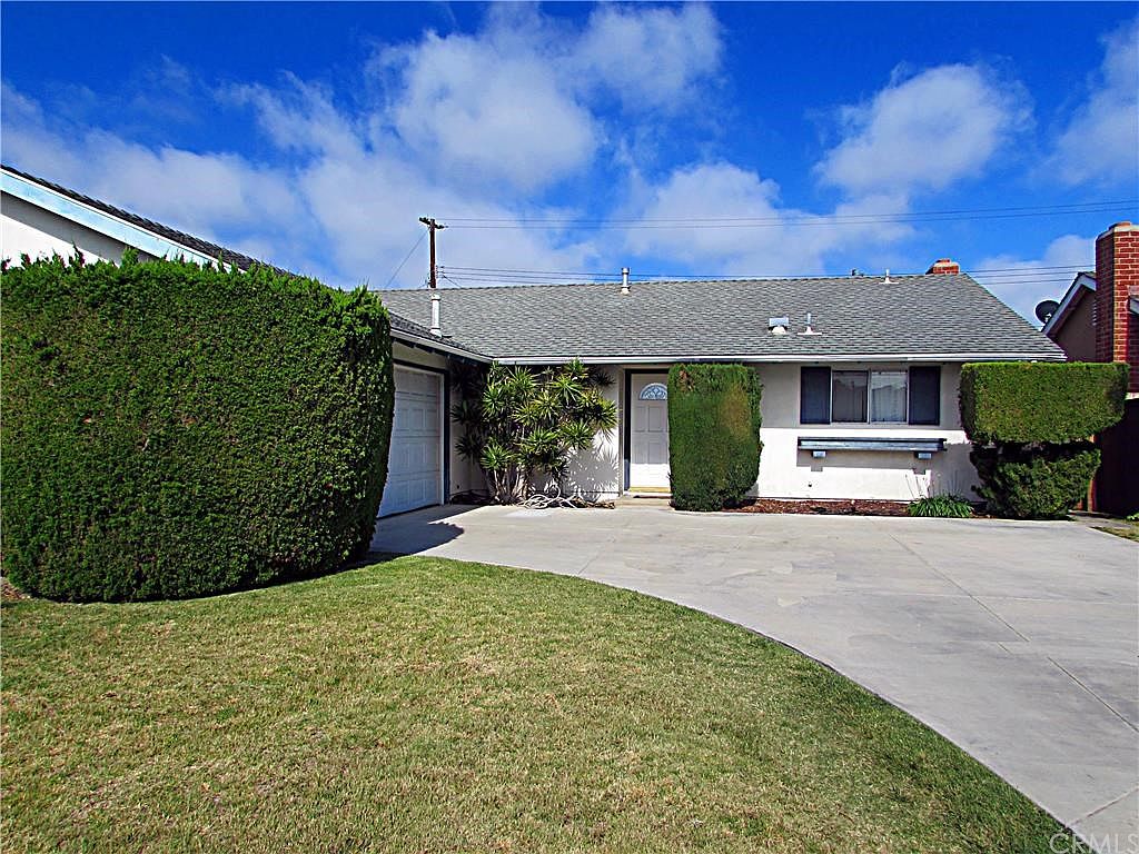 neer  ② 17702 Steiner Cir, Huntington Beach, CA 92647 | Zillow