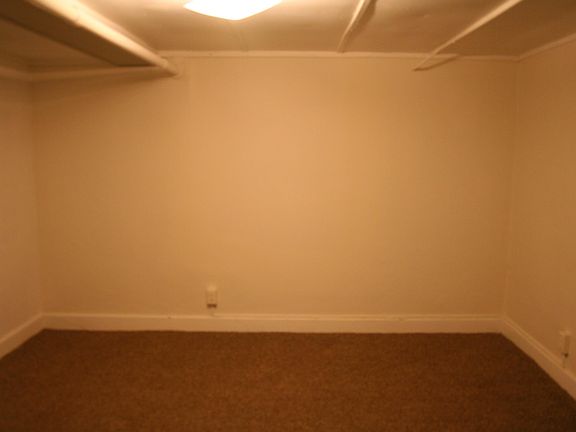 4th image of 229 S Plymouth Ave #3