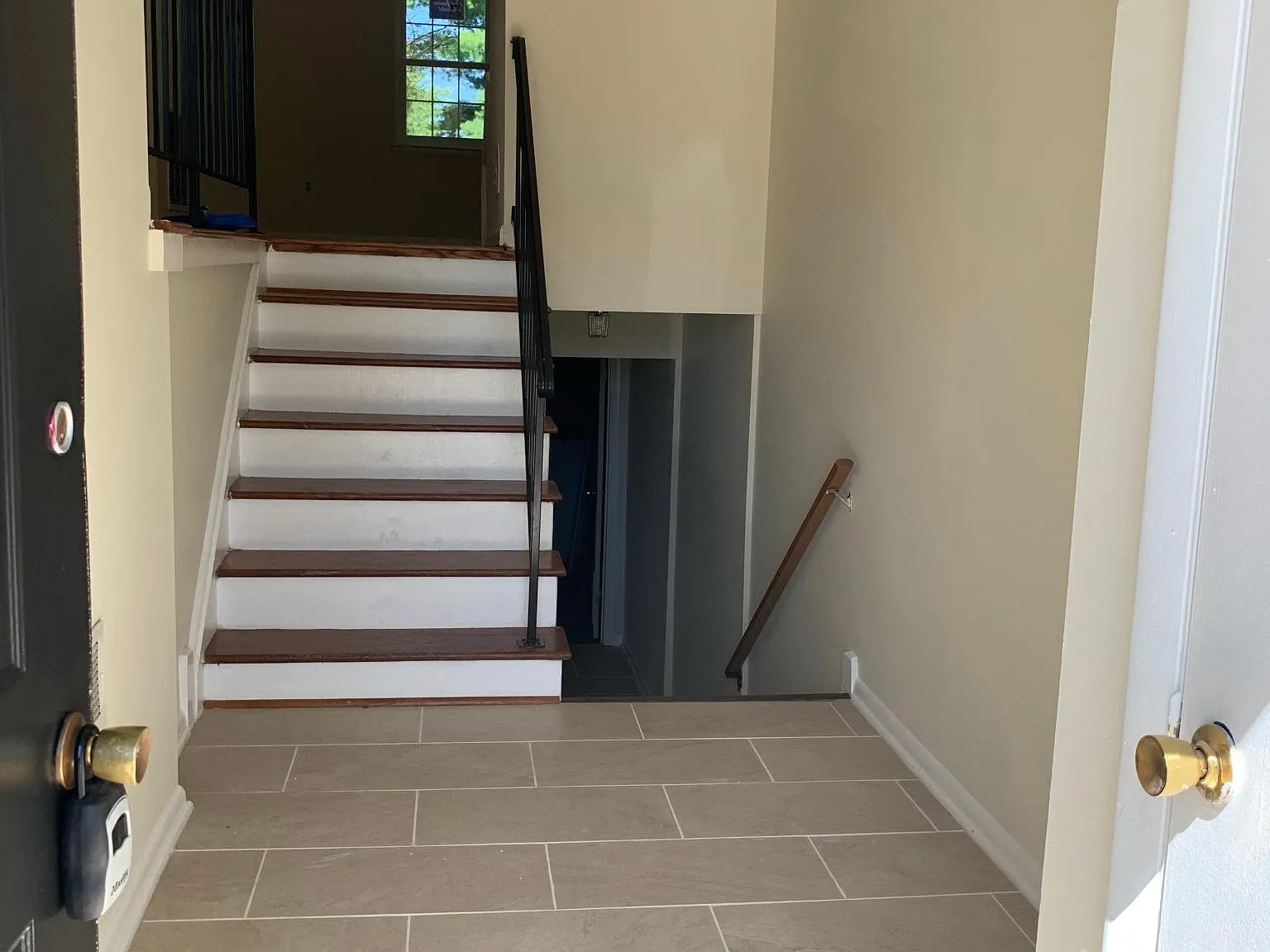 3 bed, 2208 sqft, $2,750 — Photo 4