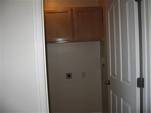 5th image of 457 Park Oak Pl