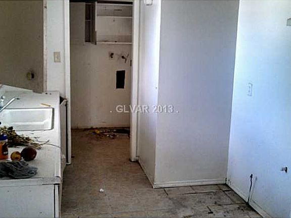 4th image of 1120 Nassau Dr