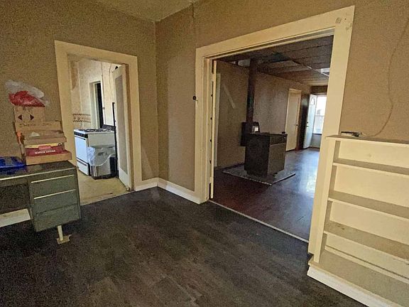 5th image of 516 E Martin St