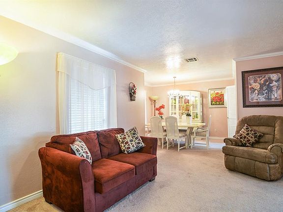 3rd image of 15823 Pinwood Dr