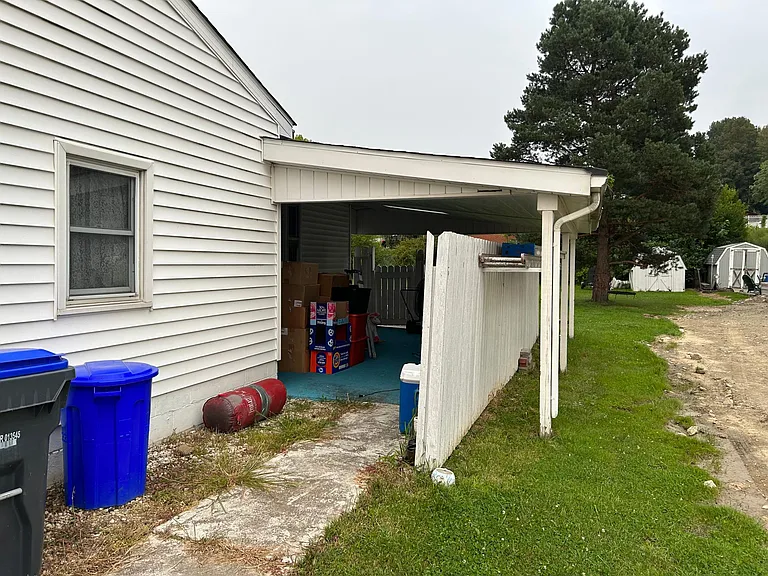 5803 Crowell St — Photo 3