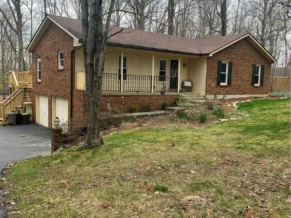 1010 Oakridge Drive, Lanesville, IN 47136