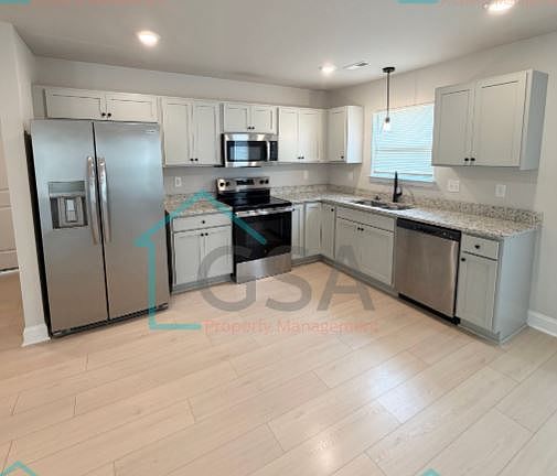 5th image of 4304 Edwards Rd Unit A