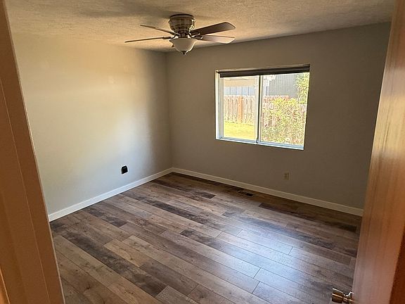 4th image of 910 7th St