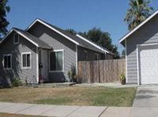 1123 D St, Reedley, CA 93654