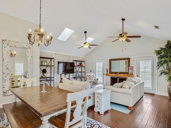 5th image of 105 Hammock Cir