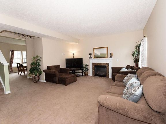 4th image of 1084 McCoy Dr