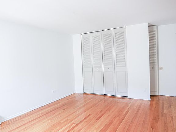 2nd image of 738 W Buena Ave #210