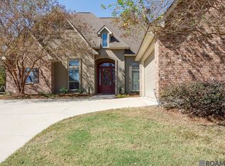 7097 Lakecrest Dr, Zachary, LA 70791