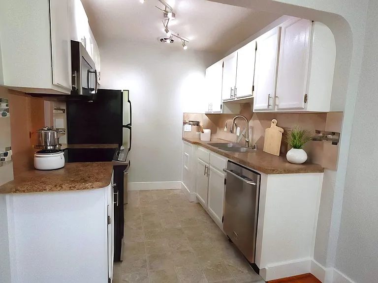 5427 17th Ave NW #203 — Photo 7