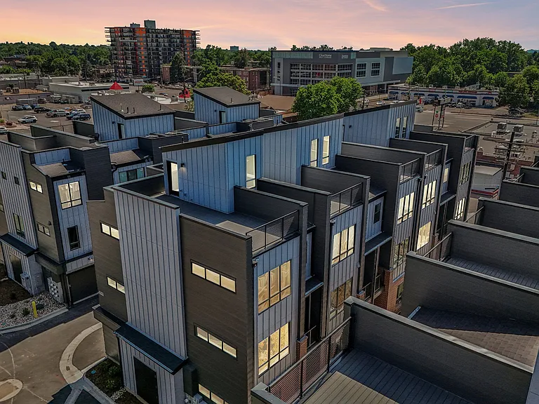 University Hills Townhomes — Photo 54