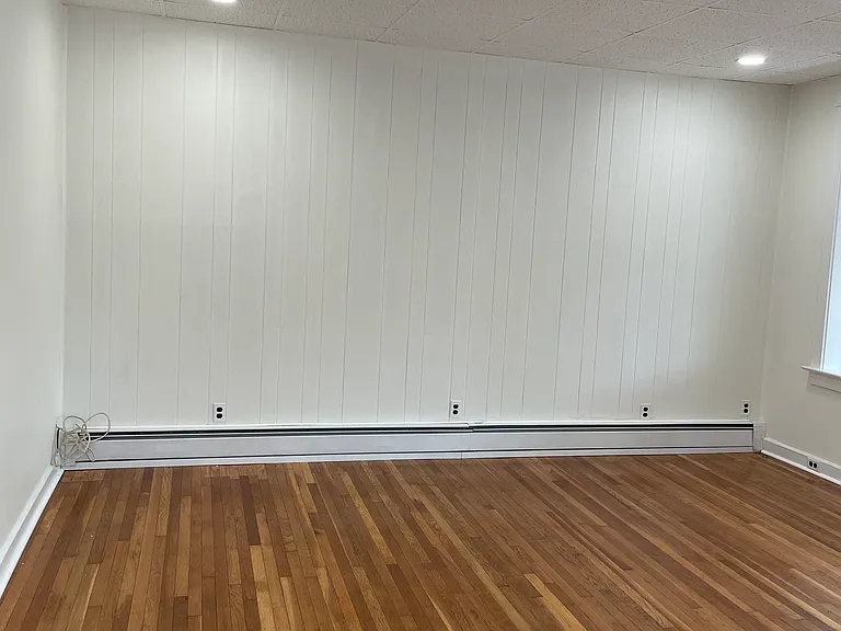 7 W Main St #1 — Photo 9