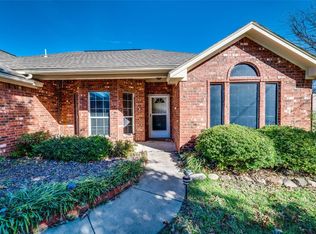 1302 Meadow Ct, Midlothian, TX 76065