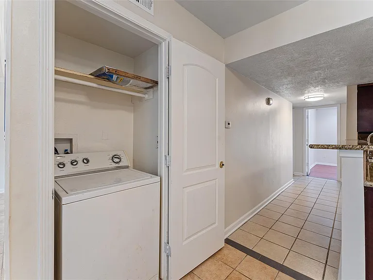 12633 Memorial Dr #50 — Photo 14