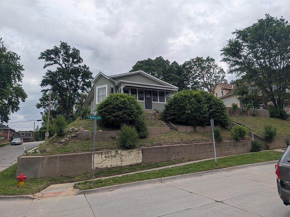 1st image of 401 Damon St