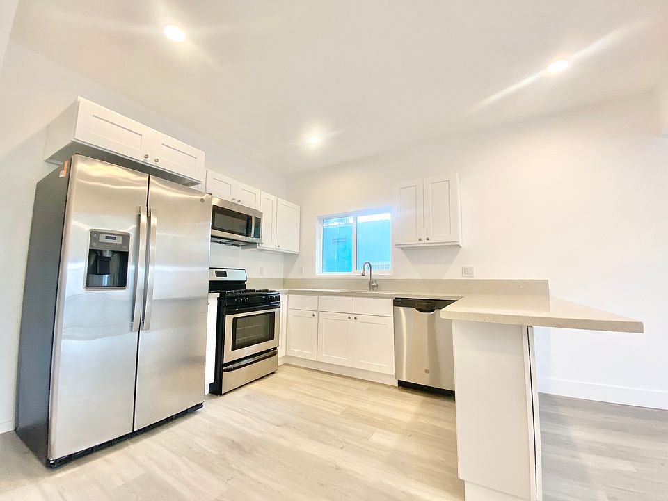 1st image of 2837 S Bronson Ave #4A