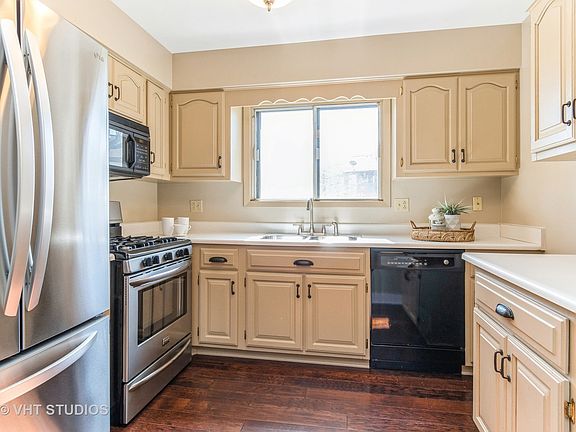 5th image of 1624 Salisbury Ct APT A