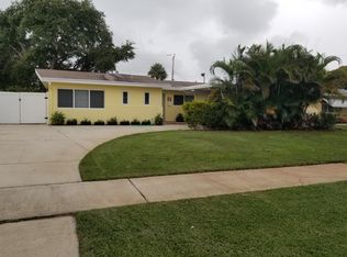 825 Buttonwood Rd, North Palm Beach, FL 33408