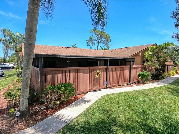 3rd image of 6325 Royal Woods Dr