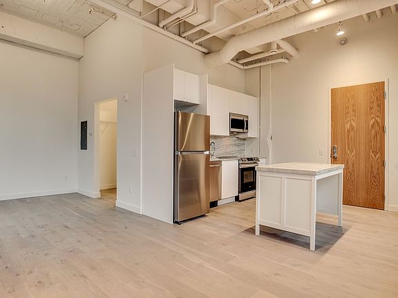 4th image of 200 2nd Ave N #8