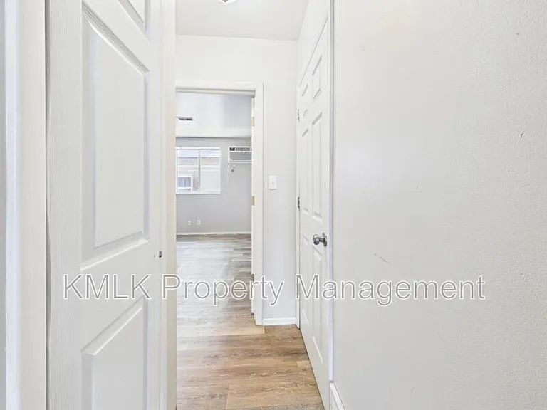 685 Sherman St — Photo 15