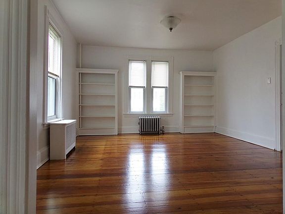 5th image of 21 Fales St #1