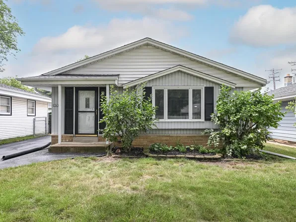 2245 North 117th STREET, Wauwatosa, WI 53226