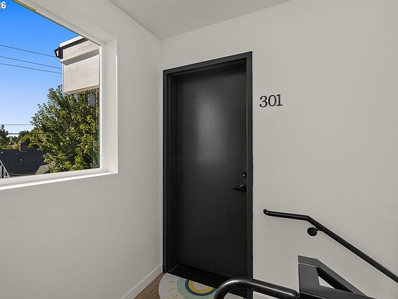 3rd image of 3920 N Montana Ave #301