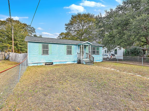 3rd image of 1634 Sumner Ave