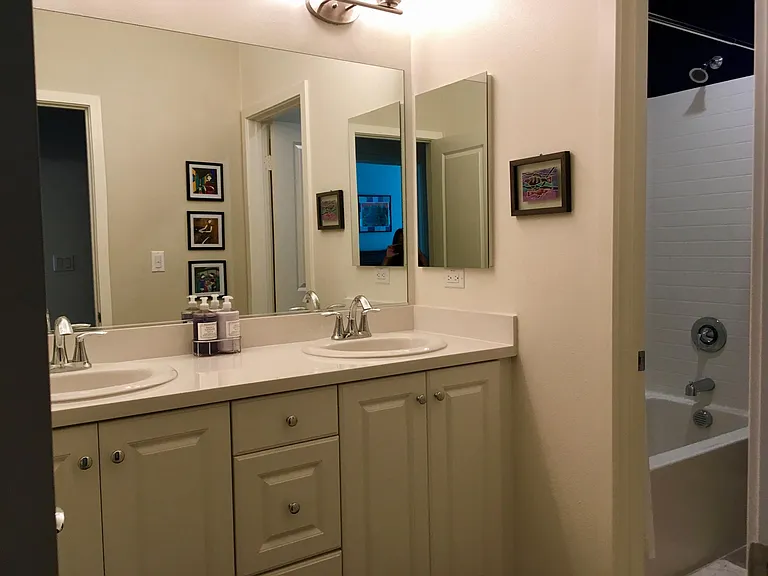 Second full bath (shower/tub)