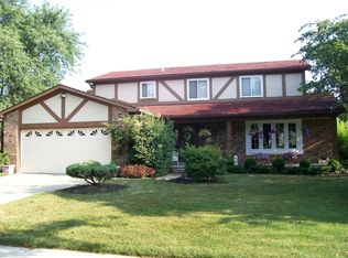 456 Lexington Dr, Saline, MI 48176