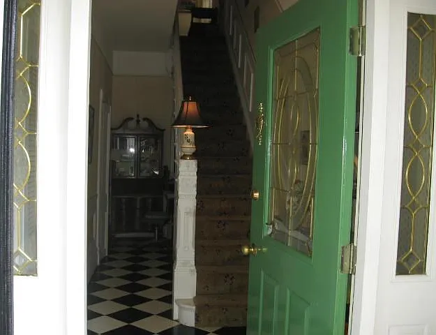 1 bed, 850 sqft, $1,225 — Photo 3