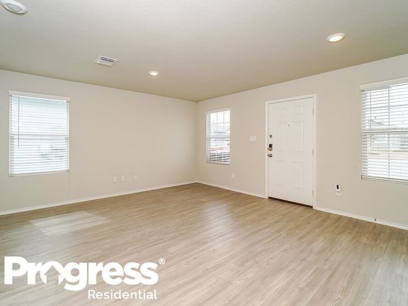 4th image of 5438 Verdugos Palace
