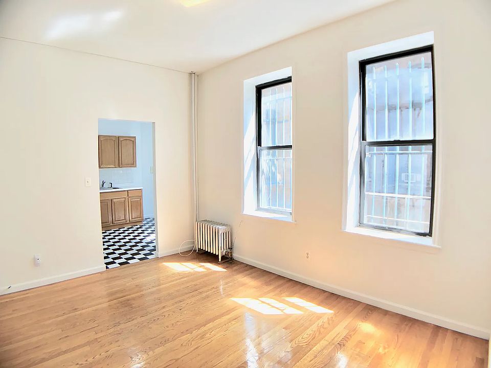 1st image of 145 S 4th St APT 3
