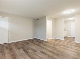 224 Midtown Ln, Harriman, TN