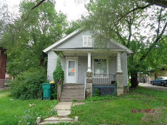 106 Akin Ave photo 1