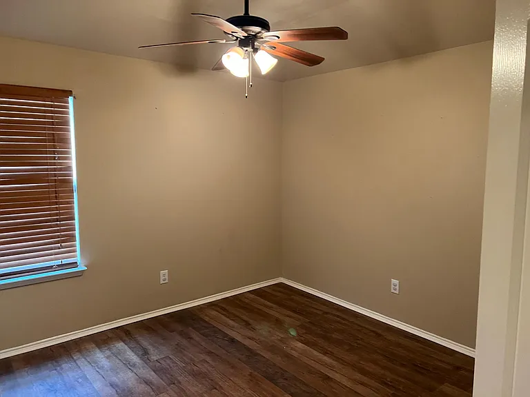6300 Spring Ranch Dr — Photo 22