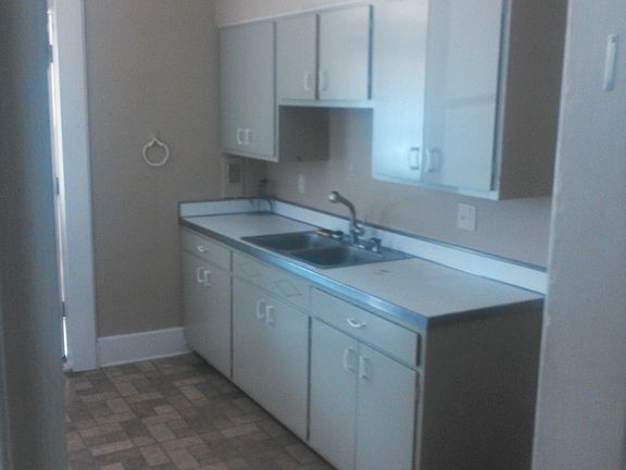 4th image of 115 S State St #1