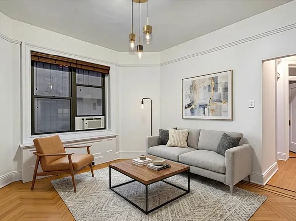 145 East 35th Street image 1 of 5