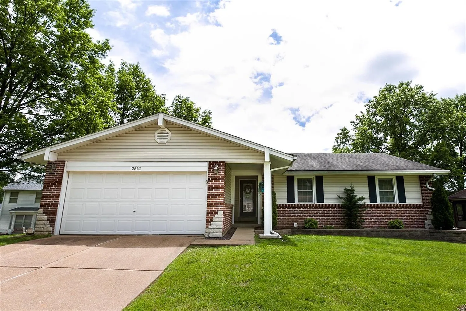 2512 Grove Springs Ct photo 1