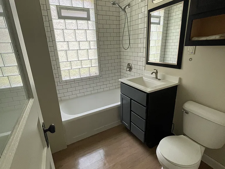 1808 E Webster Pl #1 — Photo 8