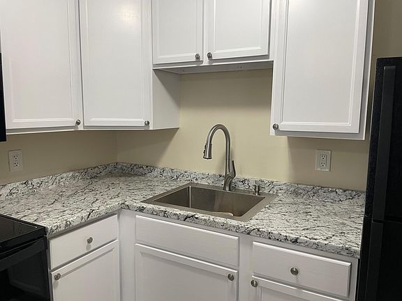 5th image of 1600 Kingston Ave #22