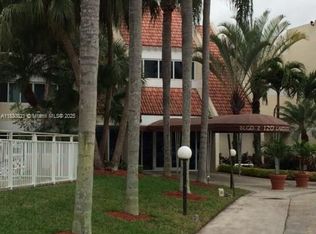 120 Lakeview Dr APT 219, Fort Lauderdale, FL 33326