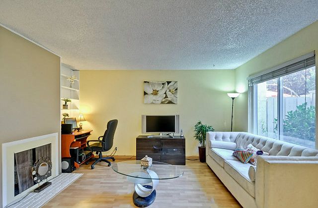 1st image of 4734 Strawberry Ln