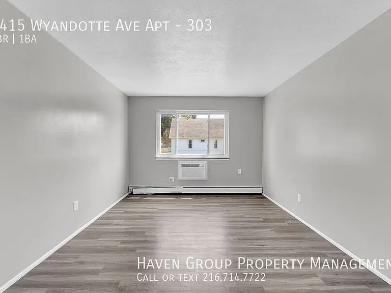 1415 Wyandotte Ave #303 — Photo 12