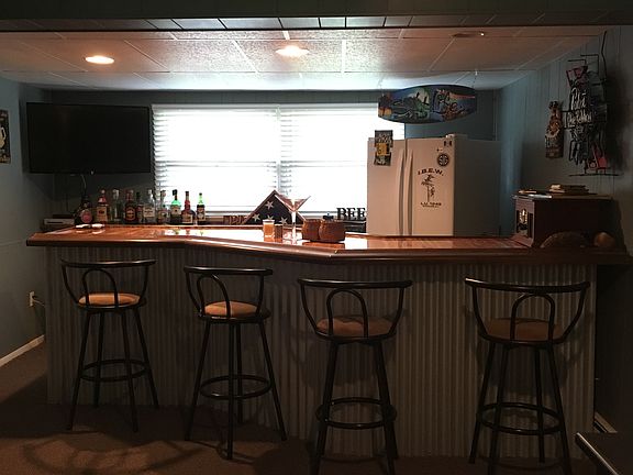 2nd image of 48 Rose Ave