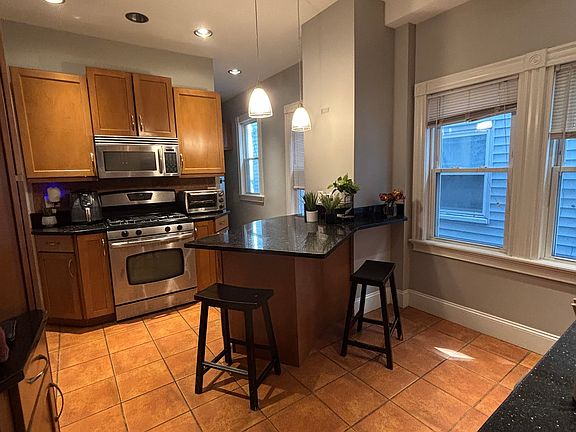 2nd image of 15 Hecla St #1